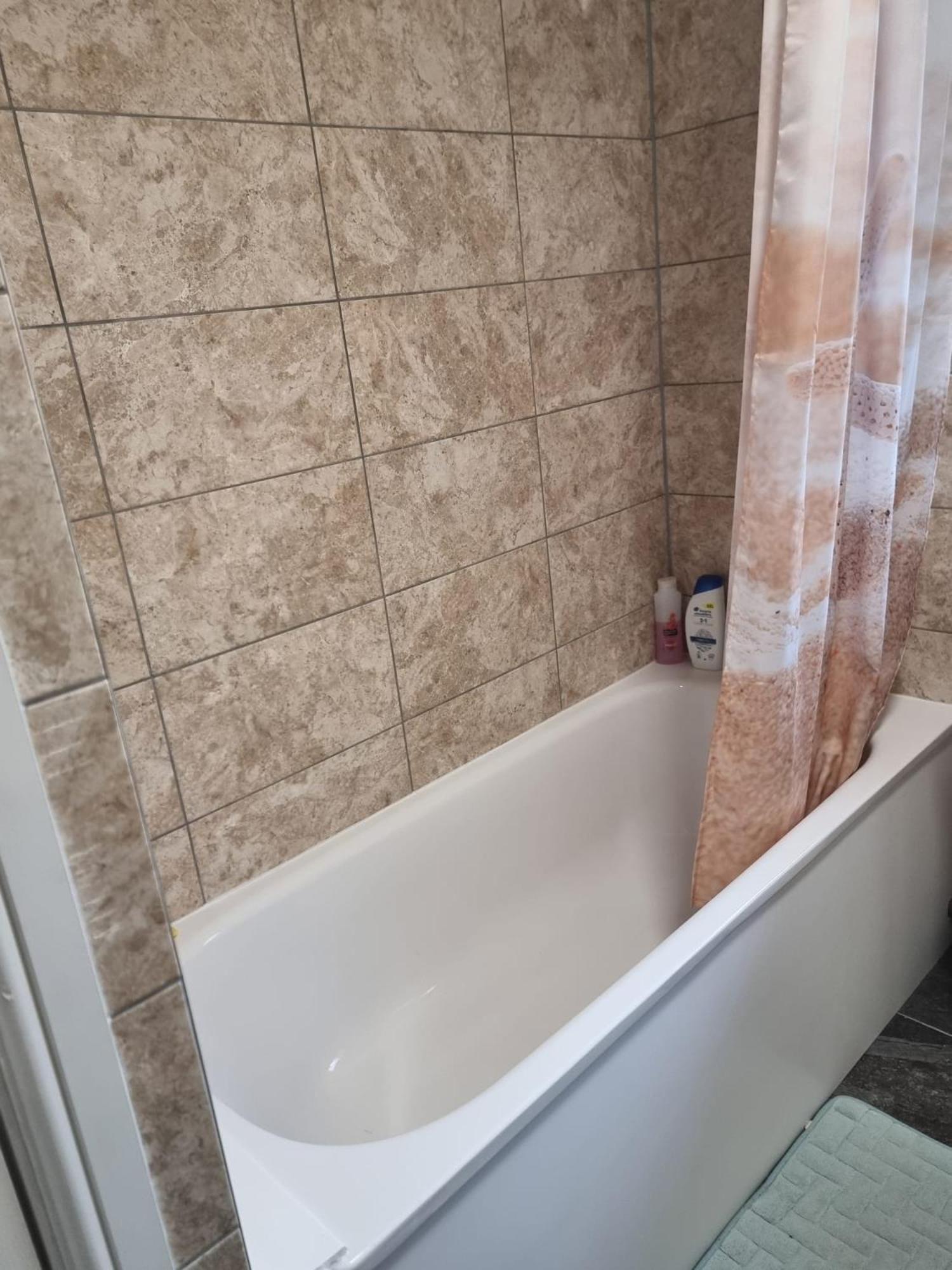 Cozy House With Free Parking & Wifi Near Maryland Station Hotel London Bagian luar foto